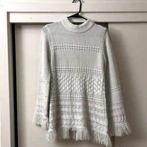 BB Dakota Cozy and Cute Sweater